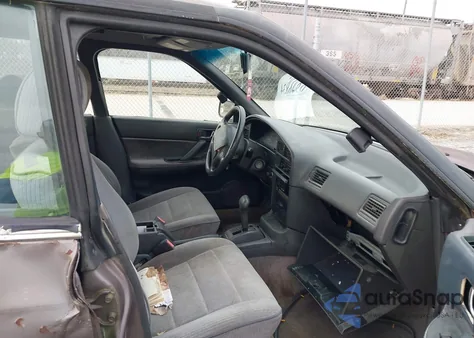 1993 Subaru Legacy L from USA, damaged, VIN 4S3BJ6338P7958951